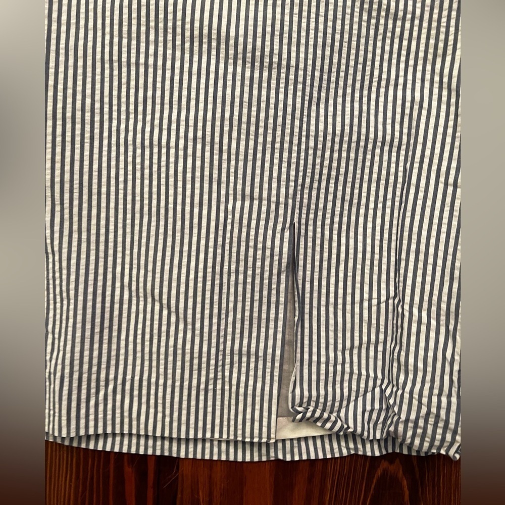 CLUB MONACO Blue and White Seersucker Dress Open Back Bow Front - Picture 4 of 8